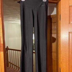 Nike flare leggings